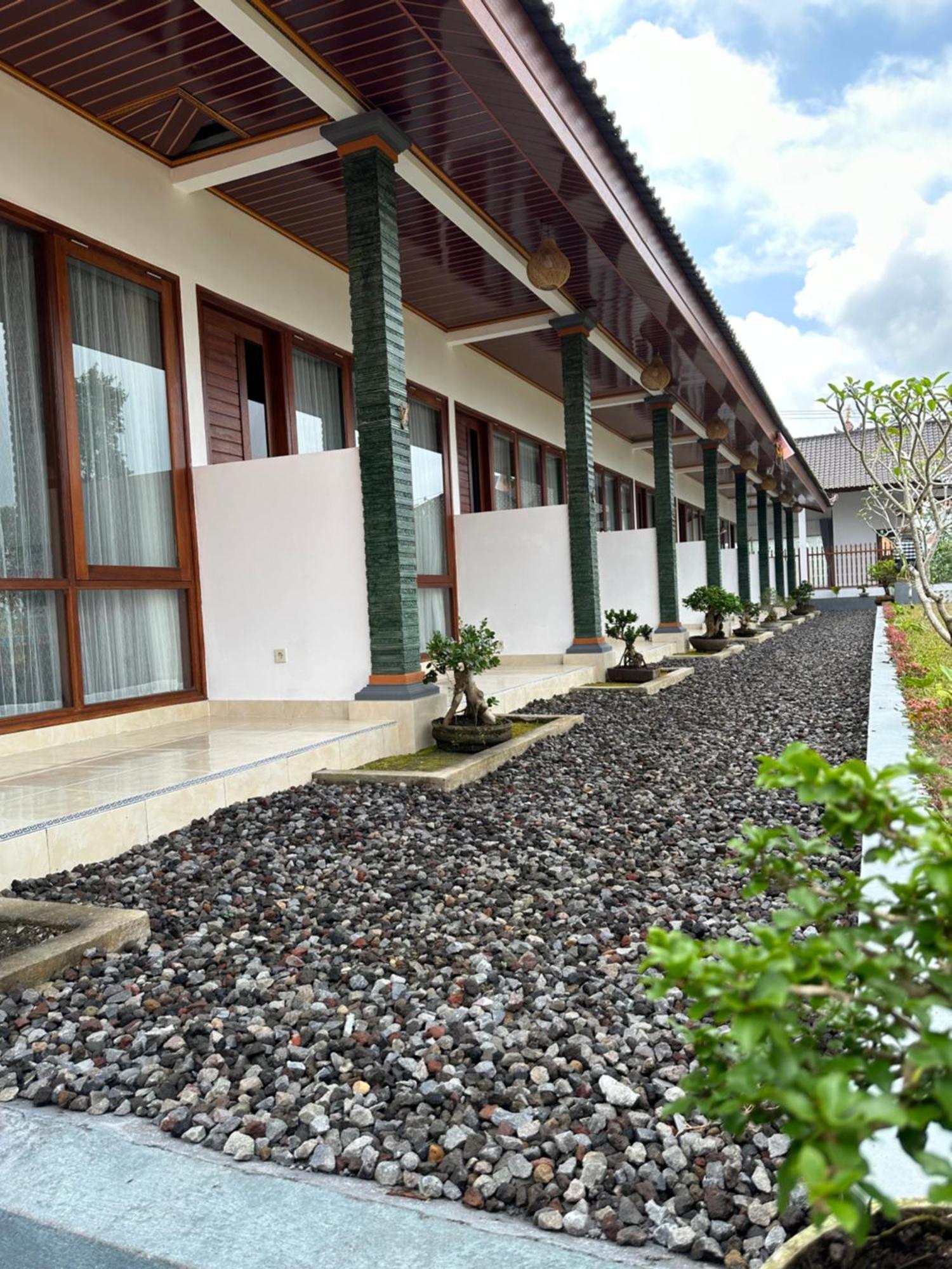 Bali Basuki Retreat Center Apartment Besakih Exterior photo