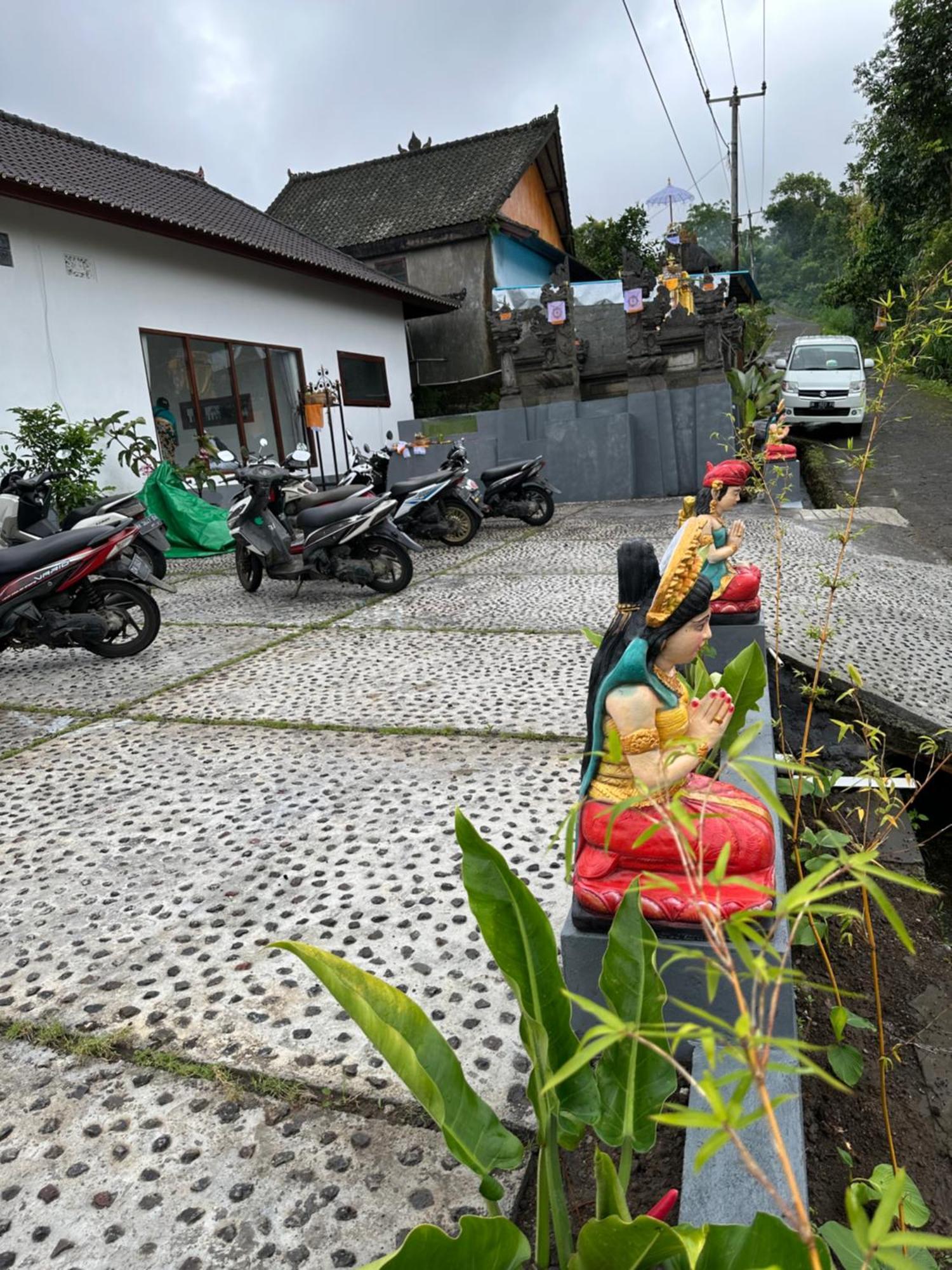 Bali Basuki Retreat Center Apartment Besakih Exterior photo