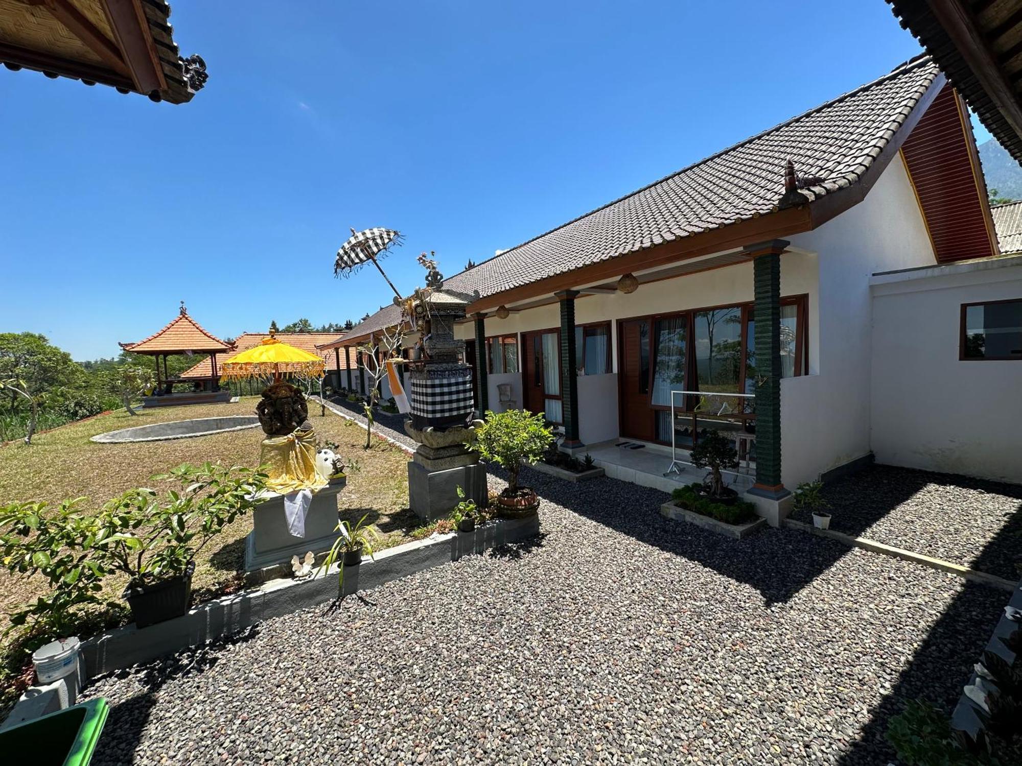 Bali Basuki Retreat Center Apartment Besakih Exterior photo
