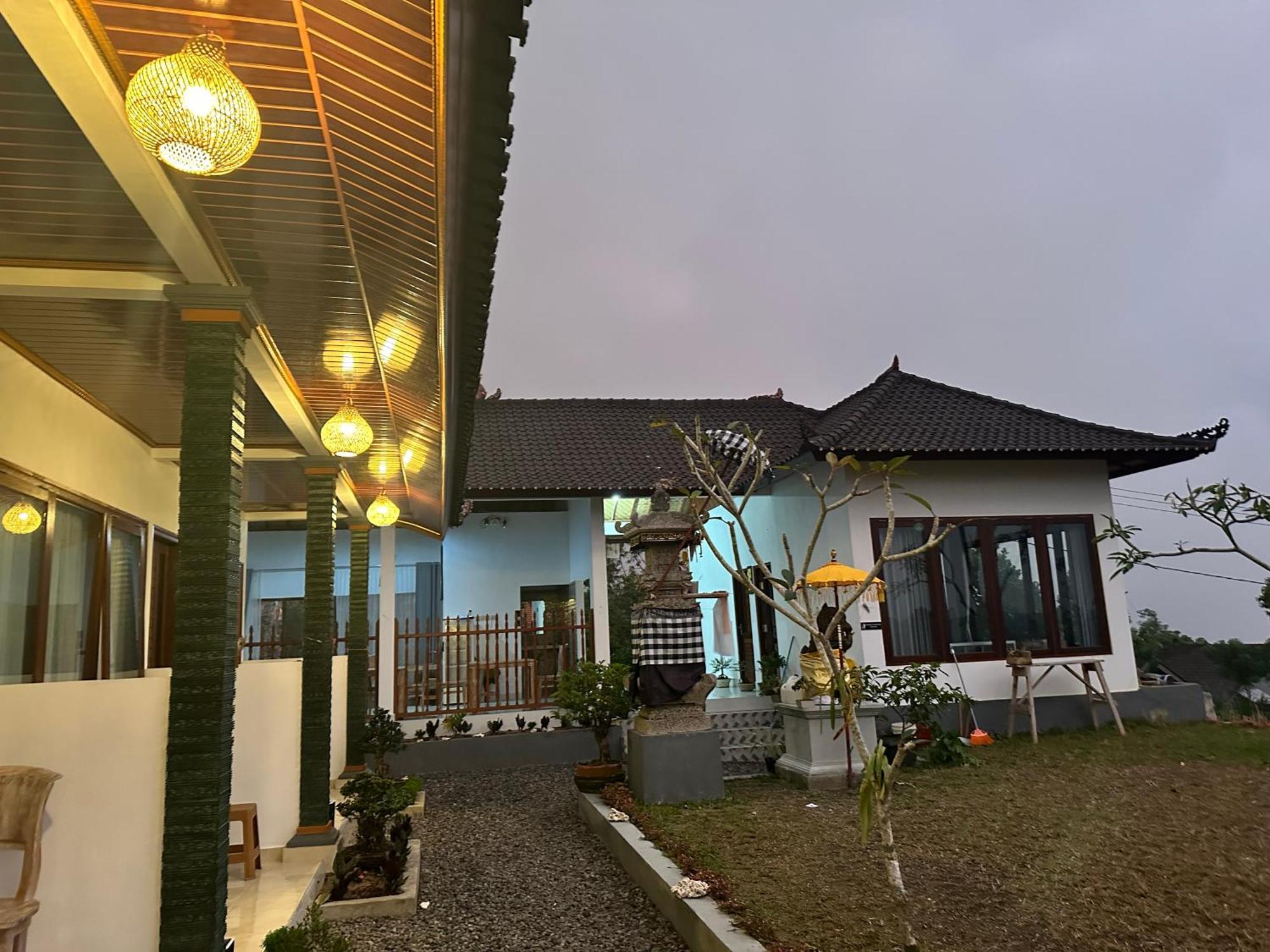 Bali Basuki Retreat Center Apartment Besakih Exterior photo