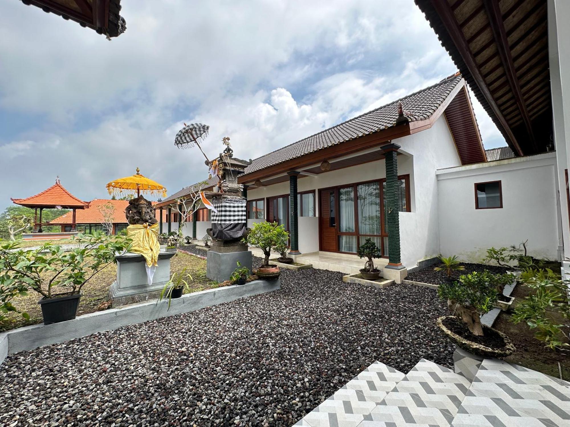 Bali Basuki Retreat Center Apartment Besakih Exterior photo